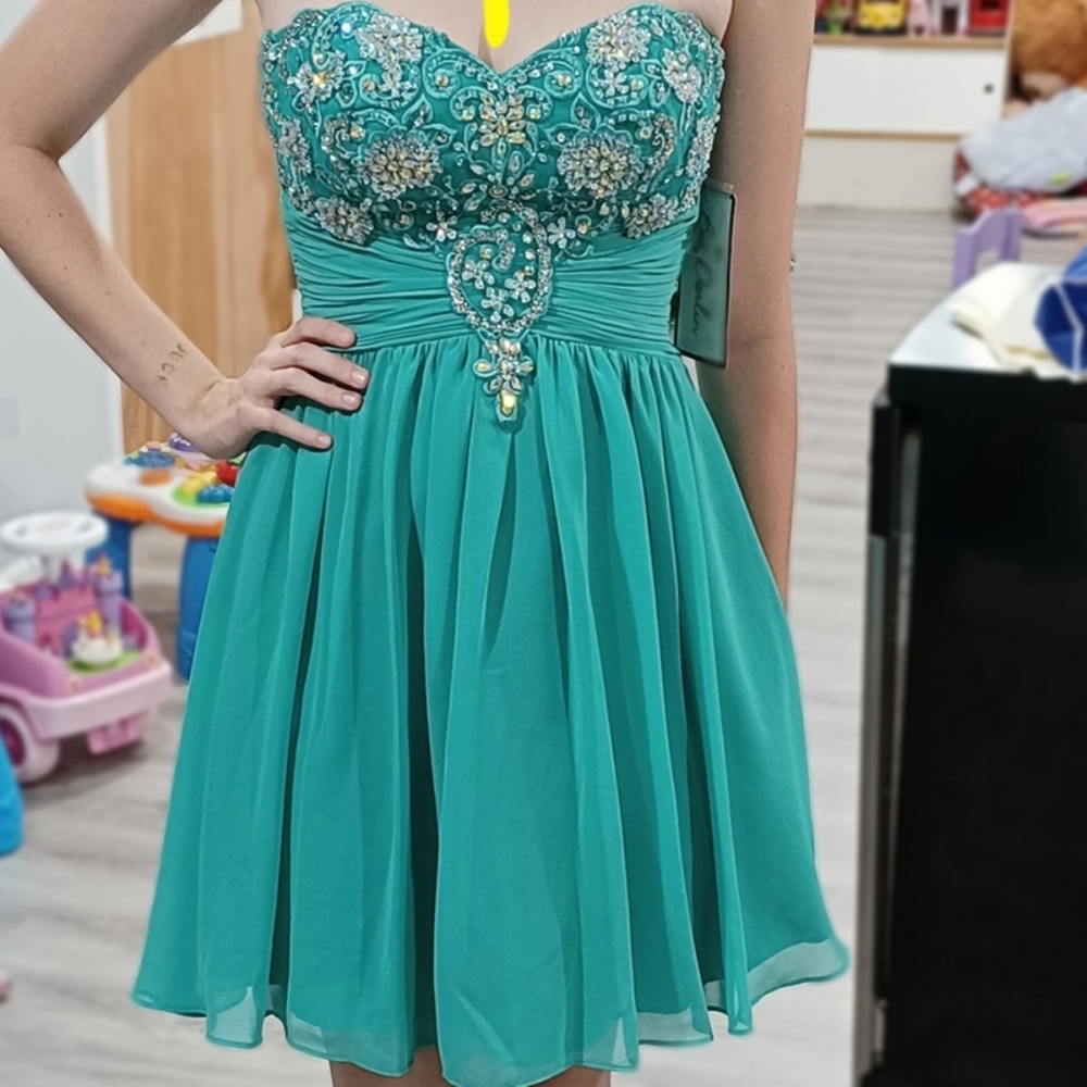 B Darlin Teal Cocktail